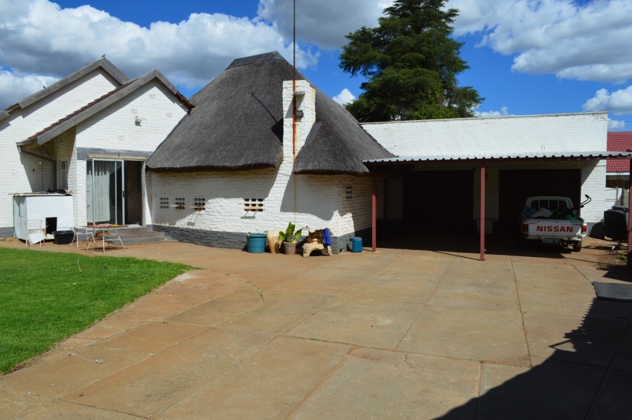 4 Bedroom Property for Sale in Stilfontein North West